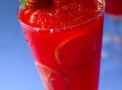 Клубничный лимонад