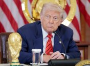 Дональд Трамп с кубком мира по футболу