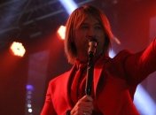 "Пьяная волчица" пыталась пробраться к Виннику на сцену