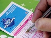 В Британии победитель лотереи не явился за выигрышем $102 млн