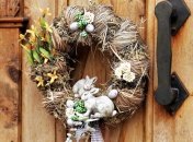 Прикрашаємо вхідні двері до Великодня