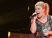 Келли Кларксон выпустила новую песню