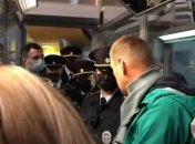 "Я ничего не боюсь": Навального задержали при прохождении погранконтроля
