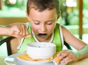 Чем питаться в жару: рецепты холодных супов