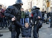 Протесты в Испании: Каталонские активисты начали жечь шины 