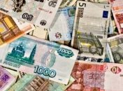 Долар і євро знову подорожчали: курс валют в Україні 28 жовтня