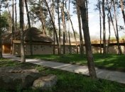 Эко-отель из дерева и глины в Украине (Фоторепортаж)