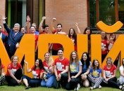 Порошенко поздравил с Днем молодежи: Вы - движущая сила изменений в Украине