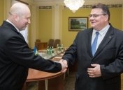 Турчинов и Линкявичюс: Россия пытается полностью сорвать Минск-2