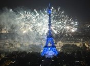 В Париже закрыли для посетителей Эйфелеву башню 