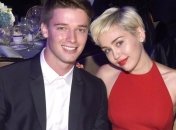 Майли Сайрус и Патрик Шварценеггер вместе на церемонии Pre-Grammy. Фото