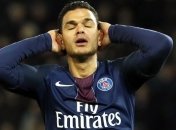 Игрок ПСЖ заткнул тренера в подтрибунном помещении (Видео)