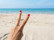Маникюр на пляж должен быть безупречным