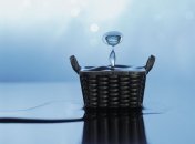 Капля воды сможет осветить целый дом