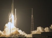 Поймали их всех: SpaceX впервые удалось провести "мягкую посадку" обоих частей носового обтекателя