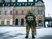 Боевики "ДНР" установили в Дебальцево памятник с краденым фото украинского воина 