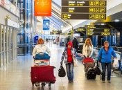 Группа украинцев застряла в аэропорту Таллина 