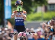 Украинка Беломоина победила на этапе Кубка мира по маунтинбайку