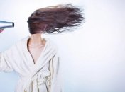 Когда стричь и красить волосы в феврале 2021: советы астролога по лунному календарю