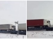 Украинские фуры необычным образом пересекут границу