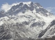 Сход лавины на Эвересте унес жизни 