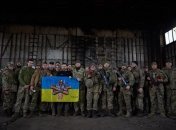 Владимир Зеленский и воины ВСУ на Донбассе