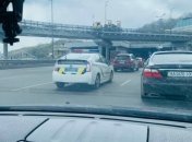 "Кассу везут сдавать": в сети бурно обсуждают "ноу-хау" от полицейских в пробке Киева