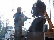 В Запорожье провели "тайный" снос памятника Орджоникидзе