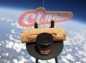 Борщ оказался в небе раньше украинского спутника: сеть супермаркетов отличилась нестандартной рекламой (видео)