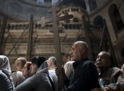 Благодатный огонь сошел в Иерусалиме