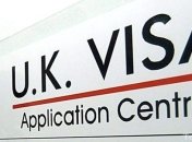 Великобритания будет выдавать визы украинцам через Польшу