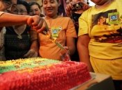 Более 300 незваных гостей пришли на день рождения к близнецам