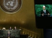 Яценюк обратился к Путину и призвал мир не отменять санкции