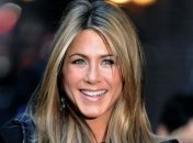 Дженнифер Энистон заподозрила супруга в измене