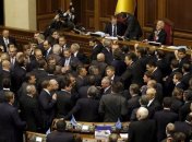 Украинцам хотят дать право отзывать народных депутатов из ВР 