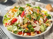 Салат із пекінською капустою та куркою