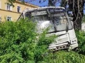 В России автобус с людьми на полном ходу протаранил ограждение, есть погибшие и раненые (фото)
