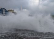 Черное море будет штормить, высота волн достигнет 4 метров