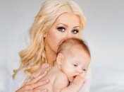 Кристина Агилера показала видео с маленькой дочкой
