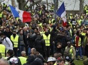 Протесты желтых жилетов во Франции: Не обошлось без столкновений