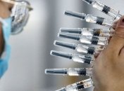 В Китае одобрили для применения вакцину, которая наделала шуму в Украине