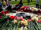 Были также предложения сделать такой датой 24 февраля