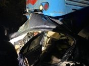 Под Львовом поезд протаранил легковушку, выжить повезло не всем