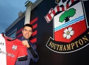 Футболист отдал голевую передачу плечом в матче АПЛ (видео) 