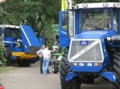 Аграриям представили уникальные тракторы украинского производства (Видео)