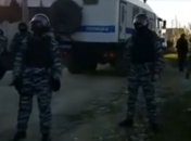 В Бахчисарае у крымских татар проводят обыски