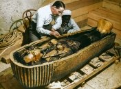Это эпохальное открытие 1922 года, сделанное Говардом Картером