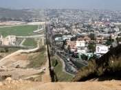 Этот кризис влияет на Украину: многотысячная толпа мигрантов двинулась к границе США