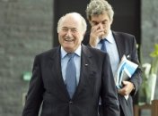 Европа призвала Блаттера немедленно покинуть пост президента ФИФА