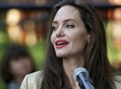 Анджелина Джоли покорила внешним видом на фестивале азиатского кино